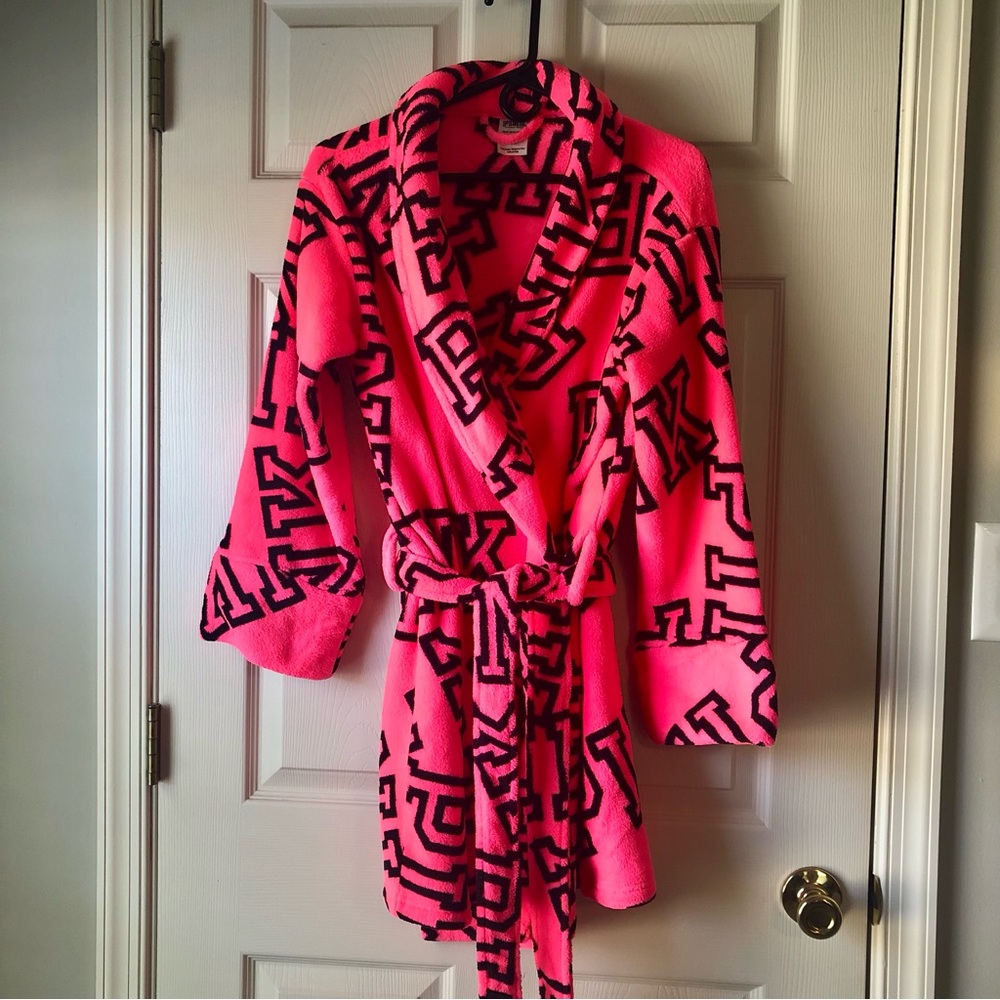 PINK Victoria's Secret Pink and Black Robe